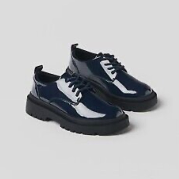 Zara Girls Navy Patent Finish Tie Up Derby Shoes NEW - Picture 1 of 6